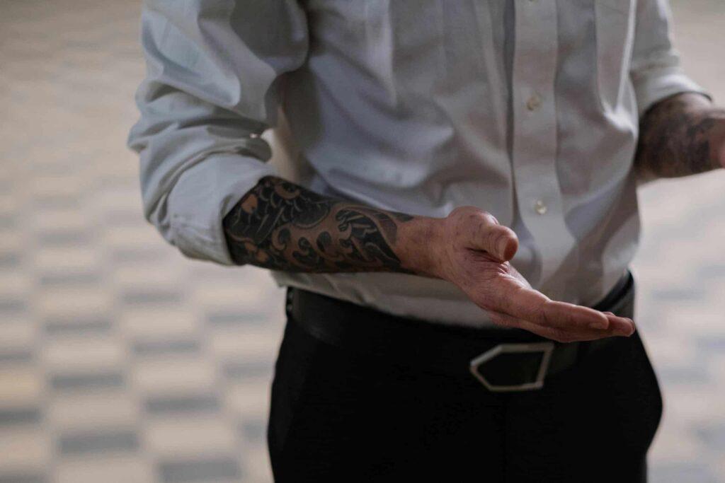 Sind Tattoos am Arbeitsplatz immer noch ein kontroverses Thema?