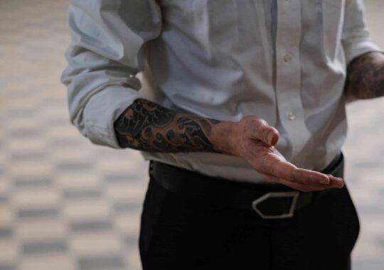 Sind Tattoos am Arbeitsplatz immer noch ein kontroverses Thema?