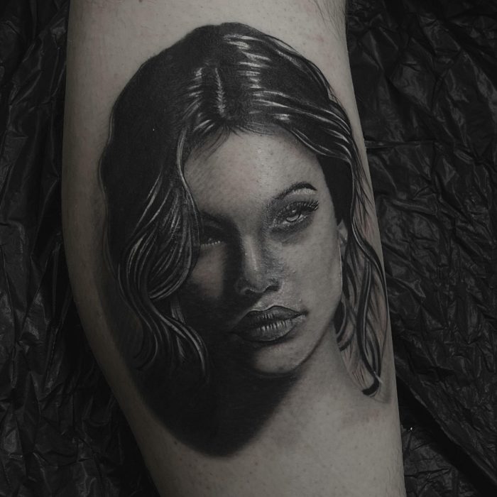 Realistic Tattoo Stuttgart - Beauty Girl Portrait